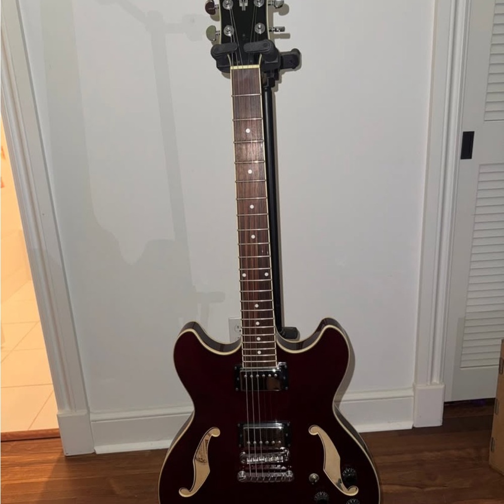This is an Ibanez Artcore AS73 - Picture 5 of 6